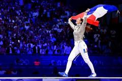 La troisième tentative fut la bonne pour Manon Apithy-Brunet : 4e aux JO de Rio, 3e à Tokyo, la Lyonnaise est devenue championne olympique de sabre. (P.Lahalle/L'Equipe)