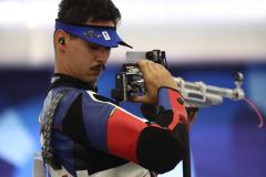 Lucas Kryzs est en finale de la carabine à 50 mètres des JO 2024. (A. Martin/L'Équipe)