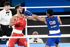 Oumiha (Sofiane) - (fra) - alvarez borges (erislandy) - (cub) - (S.Mantey/L'Equipe)